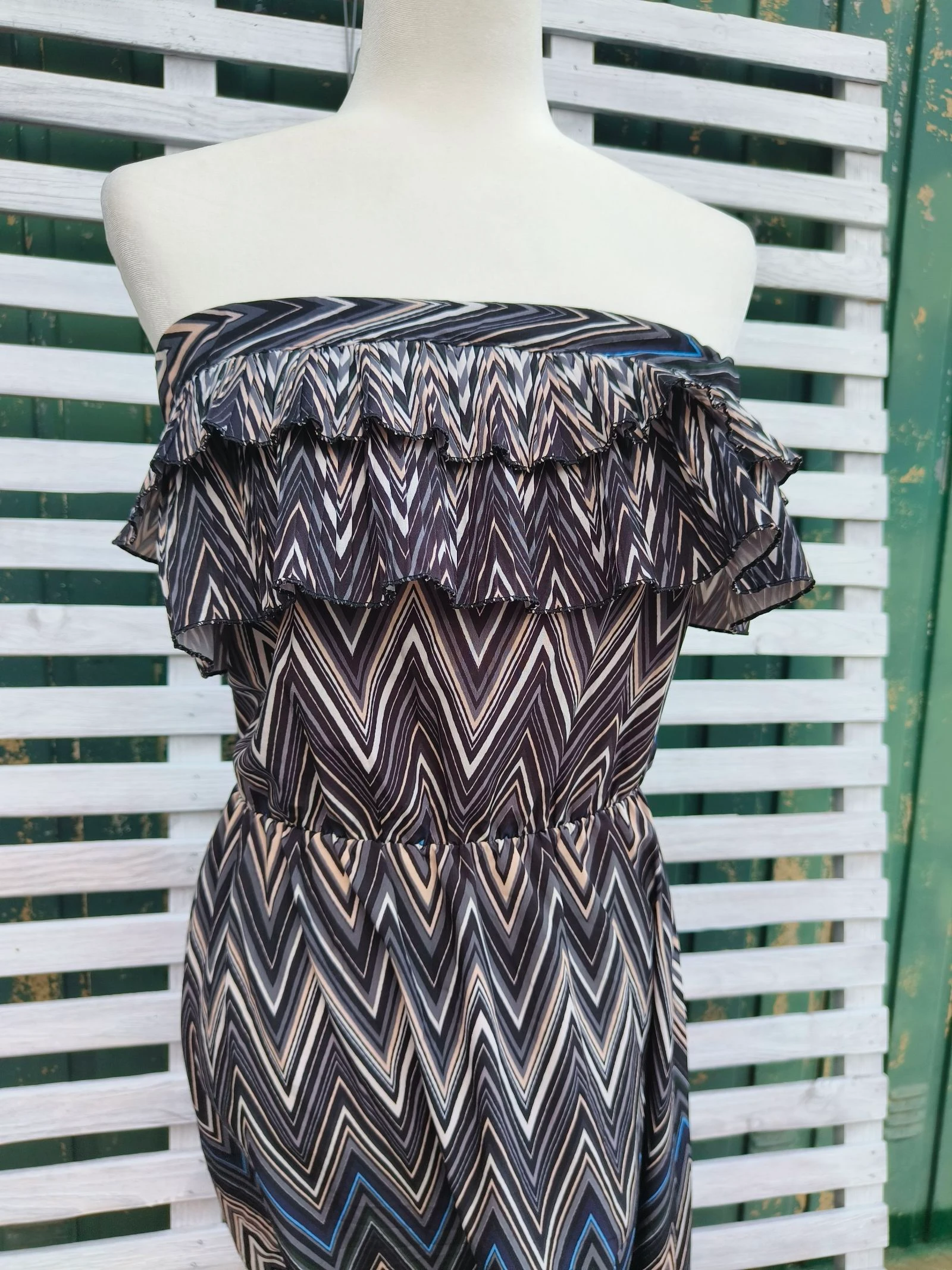 Vestido cai-cai lindíssimo estampado senhora Tam. Único